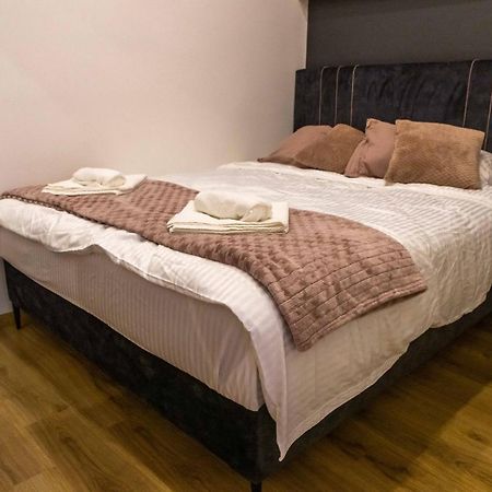 Rubikon Free Parking Apartmani Dusanovac Exteriör bild