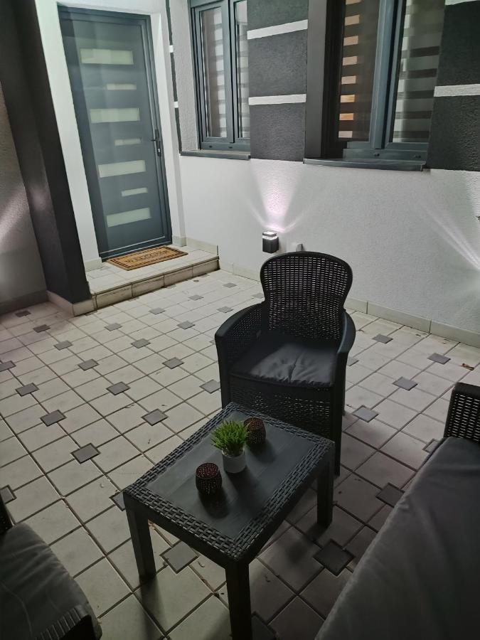 Rubikon Free Parking Apartmani Dusanovac Exteriör bild